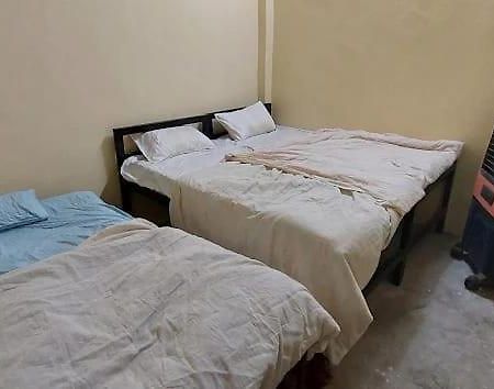 Shree Kashi Govardhan Dham Hotel Ujjain Buitenkant foto