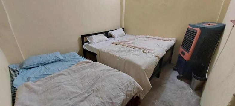 Shree Kashi Govardhan Dham Hotel Ujjain Buitenkant foto