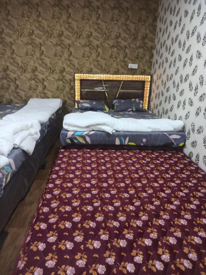 Shree Kashi Govardhan Dham Hotel Ujjain Buitenkant foto